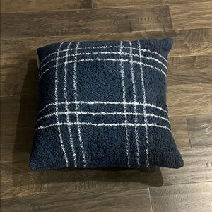 Koolaburra By UGG Australia Throw Pillow blue 21”x21”